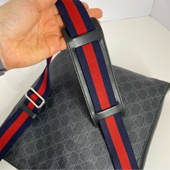 🔥Auth Gucci Supreme Shoulder Crossbody Bag GG PVC Leather - Picture 15 of 16